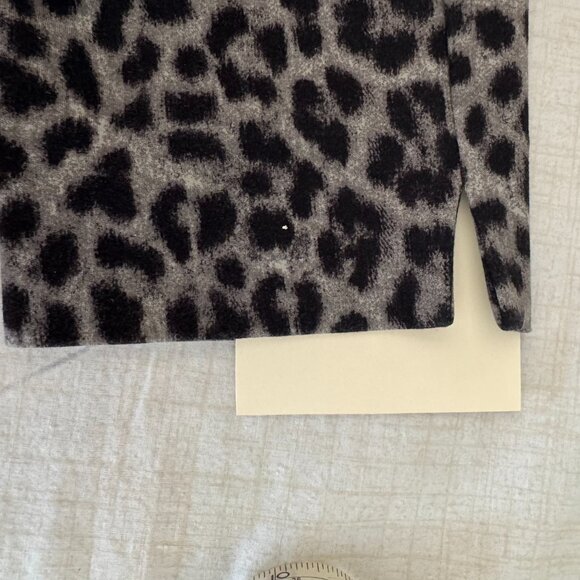 Leopard Print Skinny ANKLE pant - CAbi #3393 - Size 6 - Picture 7 of 10